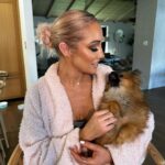 Mary Fitzgerald Instagram - Swipe to see @sellingsunsetnetflix’s new glam assistant 🐕 Another amazing day on set w/ our beautiful angel @themarybonnet and her sweet fur babies 🤍 thank you for having me Mary! Love you! Hair + Makeup by Me Assisted my my sweet @lvmuabella + Thor 🐶 #sellingsunset #netflix #lamakeupartist #lasvegasmakeupartist