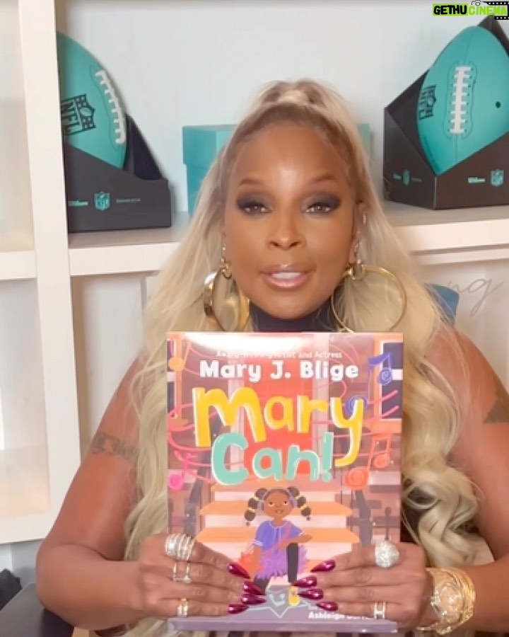 Mary J. Blige Instagram - It feels unreal opening the first copy of my picture book! This is so personal for me. Thank you @HarperKids and @ashleigh_corrin for making this dream come true. Preorders are available through the link in my bio.