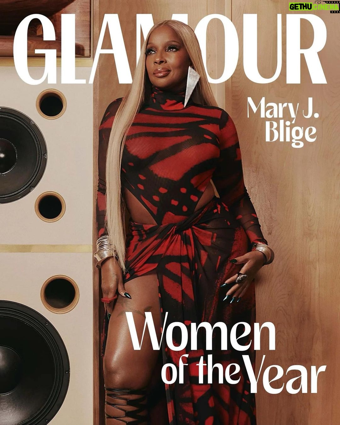 Mary J. Blige Instagram - This shit a game of chess y’all niggas think it’s cleavage. - It’s good lil Wayne, Jadakiss, Drake