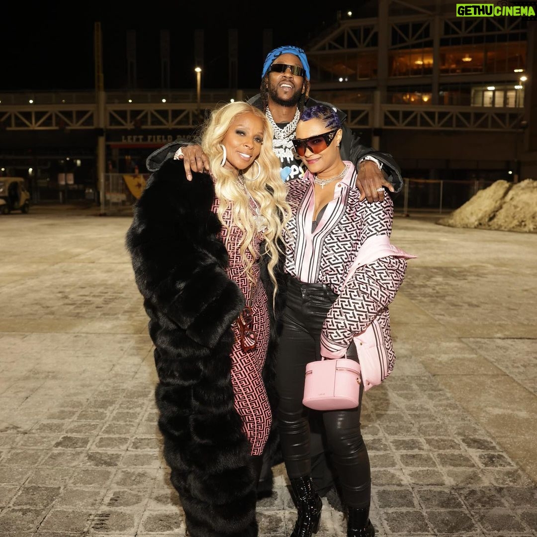 Mary J. Blige - 467.4K Likes - Wow! I’ve been blessed to be apart of 2 of the biggest moments in sports!!What an #amazing weekend! #NBAAllStar75 @sterlingpics #GoodMorningGorgeous
