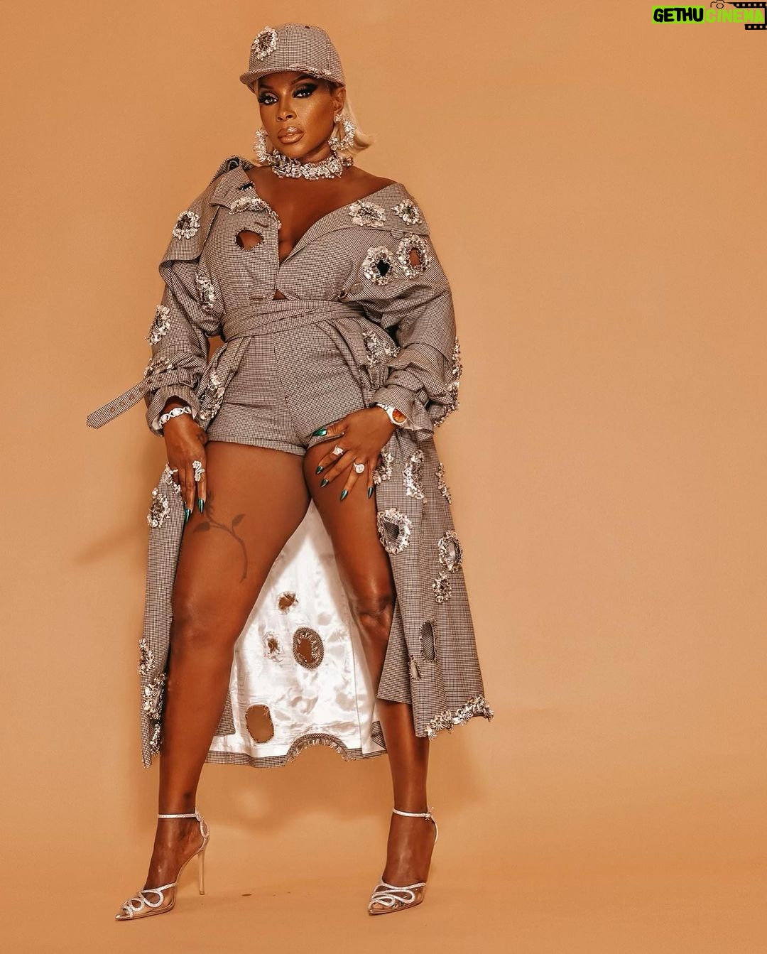 Mary J. Blige - 204.4K Likes -