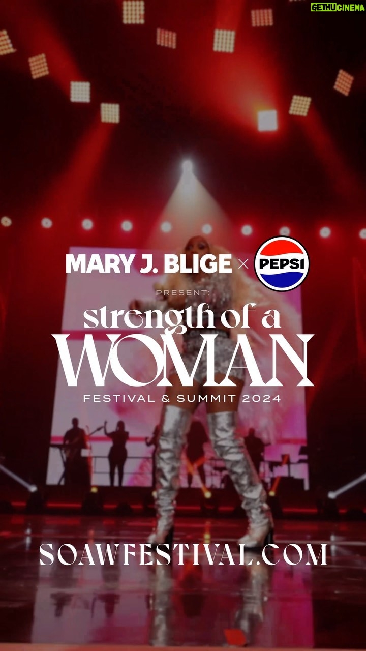 Mary J. Blige Instagram - It’s a family affair the family is here everybody put your hands in the air!!! @pepsi