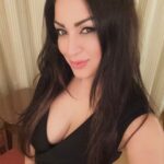 Maryam Zakaria Instagram - Hey you 🖤🔥 #selfie #selfielove #blackoutfit #ootn #glamlook