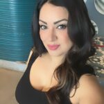 Maryam Zakaria Instagram - Photoshoot time 📸🔥 #selfie #photoshoot #glammakeup #glamlook 145 Andheri