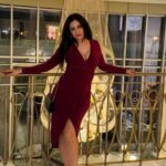 Maryam Zakaria Instagram - TBT Dubai 💃🏻😍🔥 #dubai #dubainight #ootd #outfitinspo #glamlook #dubailife #explore #trending #reelsinstagram