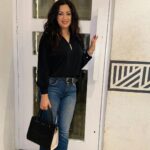 Maryam Zakaria Instagram - Simple & Chic OOTD☺️🖤 #outfitinspo #ootd #womenfashion #fashionista #fashioninfluencer