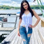 Maryam Zakaria Instagram - Monday vibes 🤍 #mondayvibes #photoshoot #stockholm #picoftheday #pose #casualstyle Stockholm, Sweden