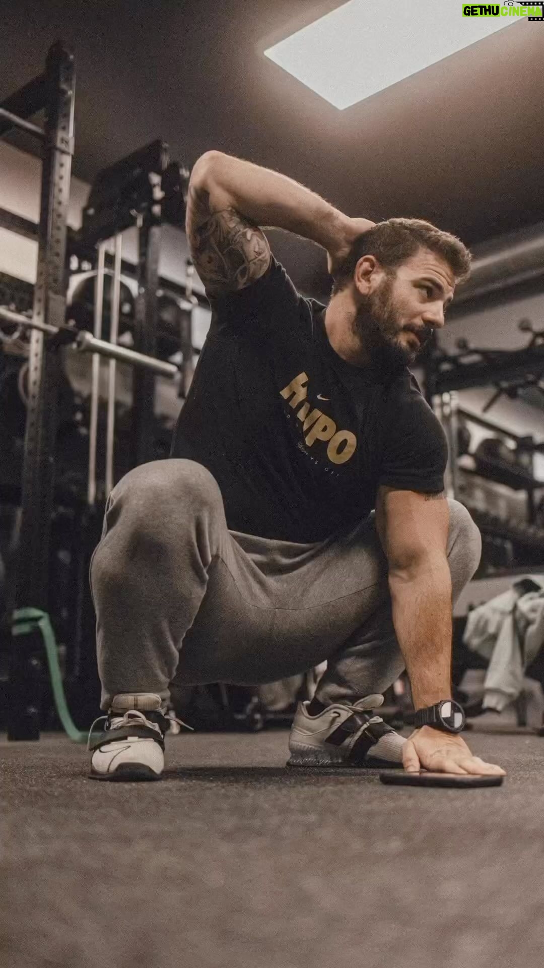Mat Fraser Instagram - « Many people underestimate the impact of mobility work in preparation for competition. When you want to move to the next level, the small details often get overlooked. Hitting PRs is cool, but taking care of those 1% like sleep, nutrition and mobility will make all the difference when it comes to cross the finish line. » - @mathewfras🇺🇸, 5-time Fittest Man on Earth and GOWOD user since 2018. #GOWOD #HWPO #mobilityfirst