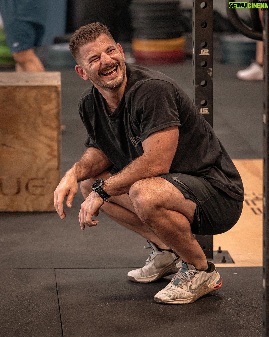 Mat Fraser Instagram - Hit a #HWPOFLAGSHIP inspired workout this morning. Love doing a little fitness before watching a lot of fitness. SAVE this post and take the metcon we did for a spin:
3-min AMRAP: 10 BMU (or T2B or RMU) 12 box jumps 12 KB goblet squats Max burpees in remaining time - Rest 2:00 - Repeat for 3 sets total Get after it and have fun 😤 Round Rock, Texas