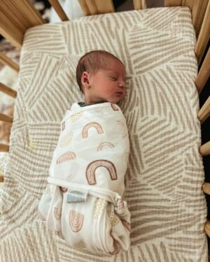 Mat Fraser Instagram - Life lately ✨
-
Basking in 2 weeks of bb snuggles with our sweet Eddy girl. #babygirl