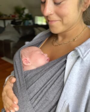 Mat Fraser Instagram - Life lately ✨
-
Basking in 2 weeks of bb snuggles with our sweet Eddy girl. #babygirl