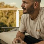 Mat Fraser Instagram - The better I sleep, the better I train, coach and show up for the day ahead. Nowadays I take my sleep seriously, but I haven’t always been that way. In 2015, I was all over the place with both training and shut-eye. For the 2016 season, I changed my approach completely and left no stone unturned. I leaned into learning about and embracing the benefits of quality sleep and have never looked back. Since then, my best nights are accompanied by a cup of @beam dream. Try it for yourself and use code MATFRASER to save an additional 20% off on goooood sleep (link in bio). 😴