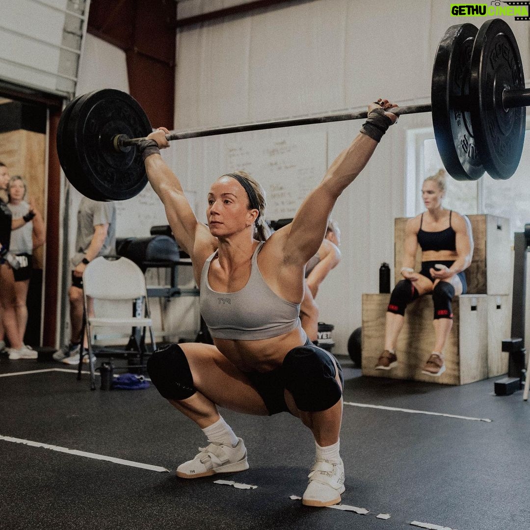 Mat Fraser Instagram - These #HARDWORKERS are ready. #HWPO - @crossfitgames @hwpotraining @katrintanja @jhopper3 @_jakedouglas_ @christine.kole @amandajbarnhart Madison, Wisconsin