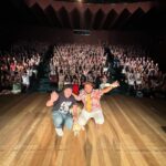 Matheus Ceará Instagram - De ontem Itajaí ESGOTADO! Hoje é Blumenau e ja esta nos Ultimos Ingressos. Bora que da tempo! Teatro Municipal de Itajaí