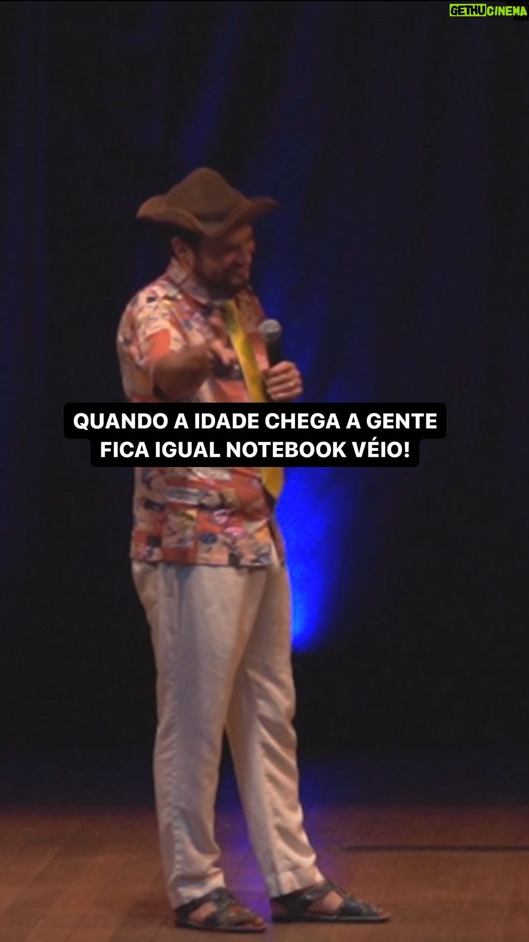 Matheus Ceará Instagram - Alô meu povo, bora dar atenção pros véio da casa hein!! Levem eles no meu show!! 🤣🤣🤣🤣 🚨AGENDA GERAL DE SHOWS! VOCÊS PEDEM E EU CONTO!! Se liga nas datas e corre no link da bio para garantir o seu ingresso @matheusceara 05/03- Jacareí/SP 07/03- Barra Velha 08/03- Florianópolis/SC 09/03- Itajaí/SC 10/03- Blumenau/SC 13/03- Lorena/SP 14/03- Três Rios/RJ 15/03- Resende/RJ 16/03- Volta Redonda/RJ 19/03- Tatuí/SP 20/03- Cerquilho/SP 22/03- Poá/SP 26/03- S.J. Dos Campos/SP 27/03- Taubaté/SP 02/04- Curitiba/PR 04/04- Campos dos Jordão/SP 05/04- Itapetinga/SP 06/04- Ourinhos/ SP 09/04- São Roque/SP 12/04- Itumbiara/GO 13/04- Rio Verde/GO 14/04- Goiânia/Go #shows #show #standupcomedy #matheusceara #terça #humor