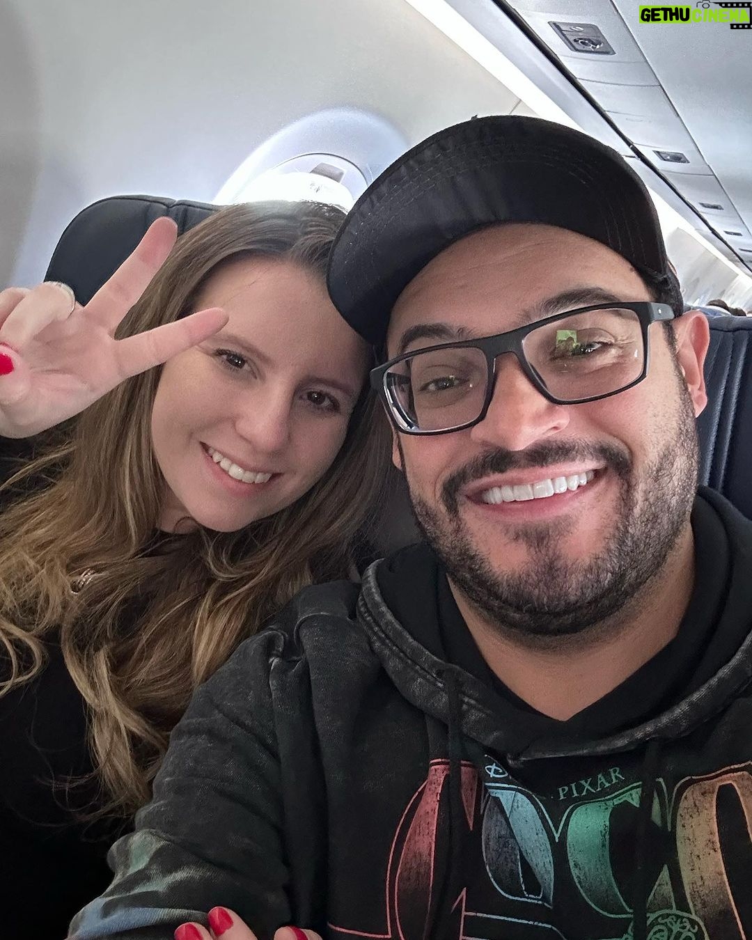 Matheus Ceará Instagram - Hoje o dia é Dela a Melhor Mãe e a Melhor Filha. Minha Garota sonhadora Fã da Disney e cheia de Planos. @biancaucampos Voa Meu Nenis que o Mundo é Teu!!!! 🎂🎉🥳🍾🎊🎈👯♀️👯♀️👯♀️