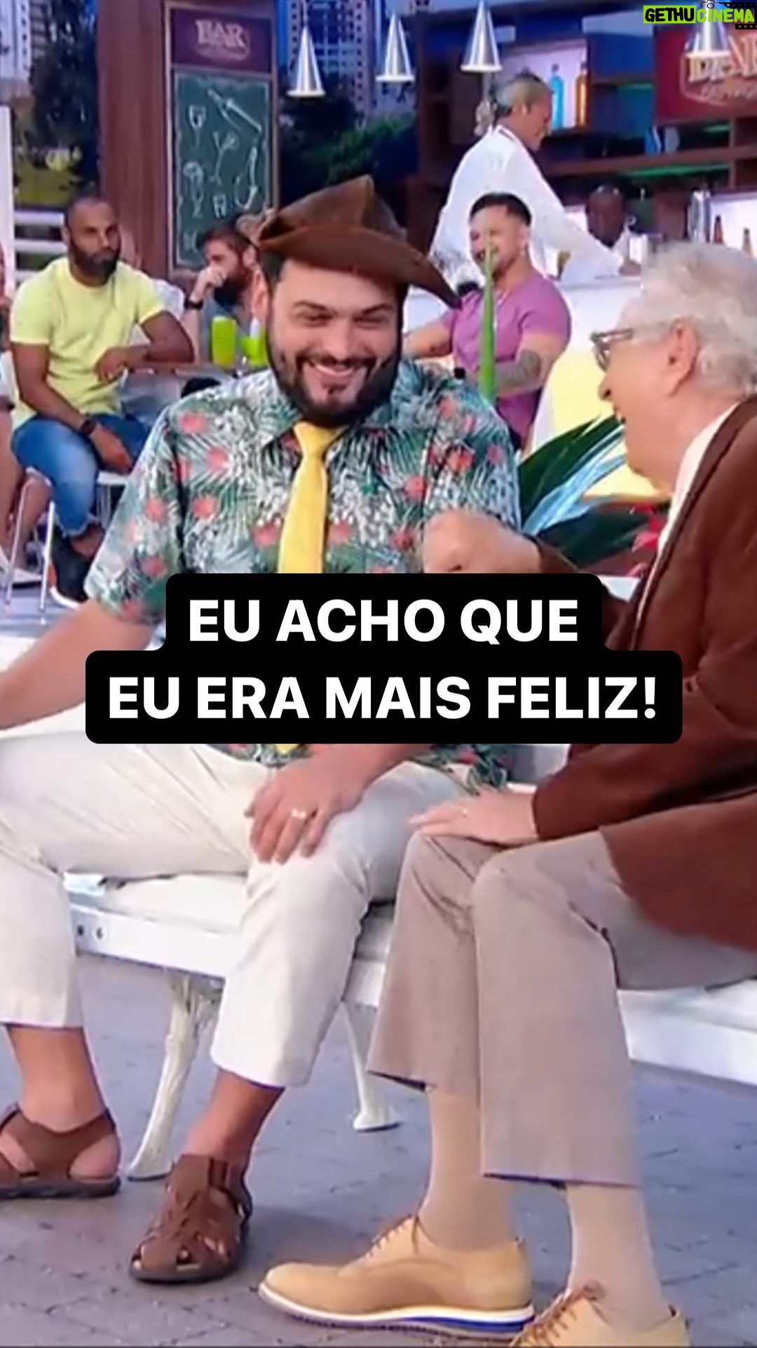Matheus Ceará Instagram - SABADOU MEU POVO! conta aí, qual a boa de hoje, eu vou estar fazendo show!! Boraaa? 🤣🤣 🚨AGENDA GERAL DE SHOWS! VOCÊS PEDEM E EU CONTO!! 🚨 Se liga nas datas e corre no link da bio para garantir o seu ingresso @matheusceara 22/02- Santos/SP 23/02- ST. Do Parnaíba/SP 24/02- Atibaia/SP 25/02- Pedreira/SP 28/02- Araçatuba/SP 01/03- Marília/SP 02/03- Adamantina/SP 03/03- Bauru/SP 05/03- Jacareí/SP 07/03- Barra Velha 08/03- Florianópolis/SC 09/03- Itajaí/SC 10/03- Blumenau/SC 13/03- Lorena/SP 14/03- Três Rios/RJ 15/03- Resende/RJ 16/03- Volta Redonda/RJ #shows #show #standupcomedy #matheusceara