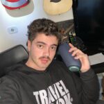 Matheus Lustosa Instagram - GALERAAA, presente pra vocês! Quer ganhar uma caixa de som LG XBOOMgo? maravilhosa?! 🤩 É simples pra concorrer é só estar me seguindo, seguindo @ogirafa e marcar 3 amigos(as) aqui nos comentários!! Resultado sai no dia 03/09 Boa sorte 🤩😇 São Paulo, Brazil