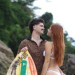 Matheus Lustosa Instagram - Olhando para as fotos eu percebi o tempo que estamos juntos e os tantos momento incríveis que passamos. To passando por aqui pra te desejar um feliz aniversário e que Deus te abençoe sempre!. Eu te amo muito e quero passar muitos outros aniversários contigo! Parabénss princesa, vamos curtir muito juntos hoje! 🎊🎉 Juquehy Beach