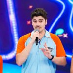 Matheus Lustosa Instagram – Hoje vai ter uma batalha entre os clássicos do sbt, comemorando os 42 anos da emissora hoje as 20H tem especial no programa Silvio Santos. 🤩🤩
CHIQUITITAS X CARROSSEL
Muito bom estar em casa !!!
Que turma você acha que leva o troféu? #chiquititas #sbt SBT – Sistema Brasileiro De Televisão