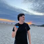 Matheus Lustosa Instagram - Com esse aparelho qualquer hora é hora de foto 🤩 #reelslovers #invisaling Juquehy Beach