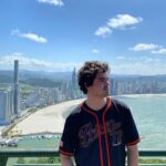 Matheus Lustosa Instagram - viram que da pra adicionar música nas fotos agr?! Balneário Camboriú