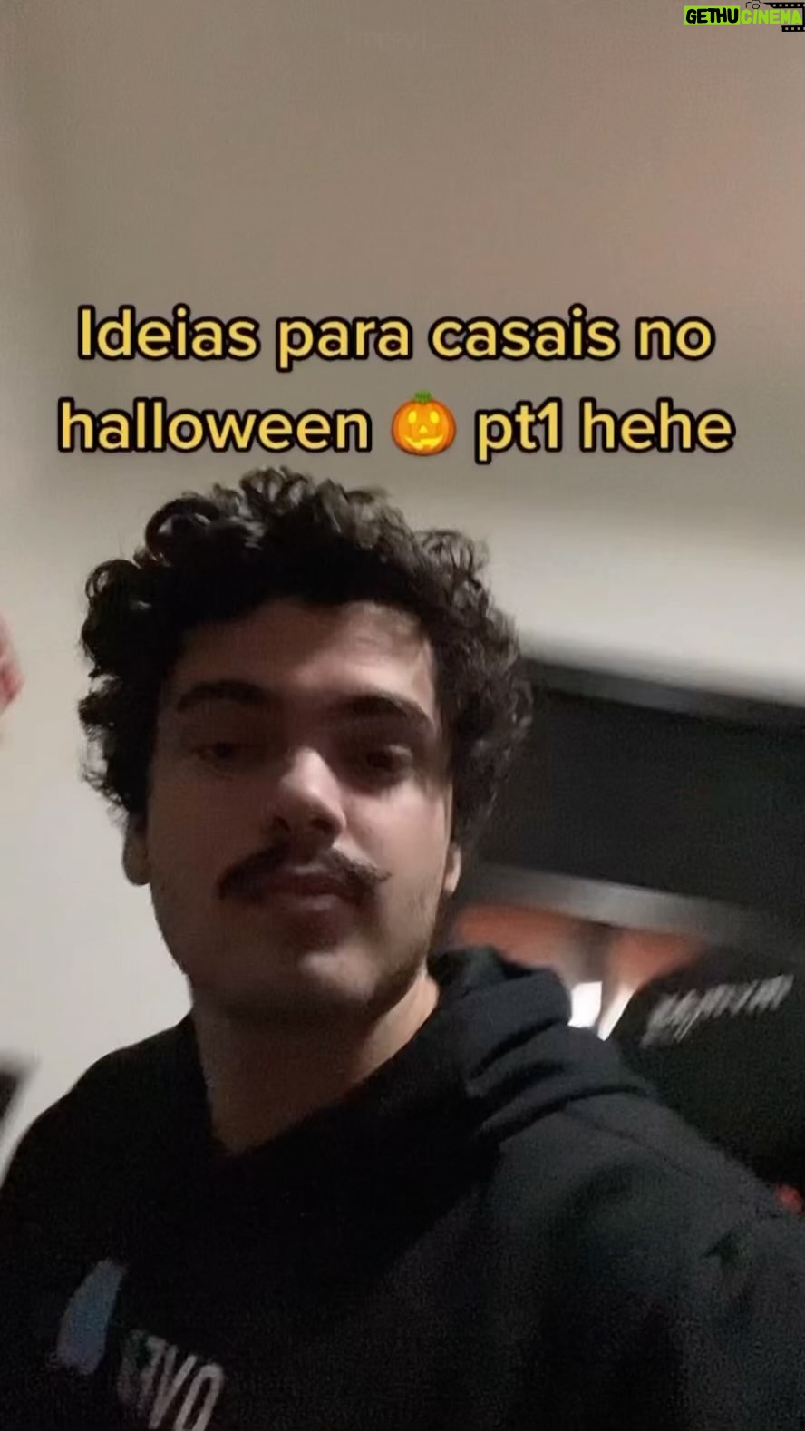 Matheus Lustosa Instagram - ideia pra vc ir de duplinha em festa de halloween 🎃 #reelslovers #halloween