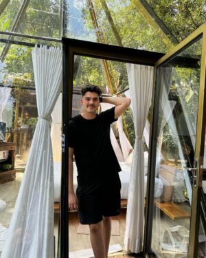 Matheus Lustosa Instagram - 🌳🍂🧳