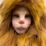Matheus Ueta Instagram – como eu coloco a peruca do Leon?! #ainfanciaderomeuejulieta #sbt #maquiagem