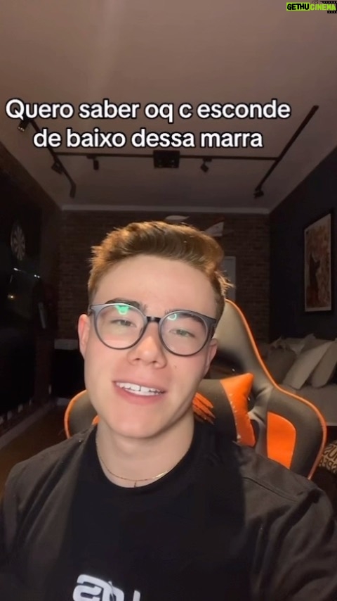 Matheus Ueta Instagram - quem aí tem medo da mãe tbm? kkkkkkkk @melissauetalima de vc msm q eu to falando👀
