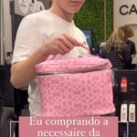 Matheus Ueta Instagram - marca aí quem tem que te dar uma dessas👇🏻 #barbie #casal #humor