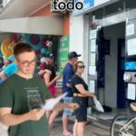 Matheus Ueta Instagram - aquele brasileiro raiz! #humor você é um brasileiro raiz?!