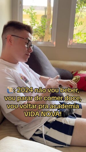 Matheus Ueta Instagram - Manda pra quem ta assim🤣
Você já quebrou as promessas de 2024? #humor #2024