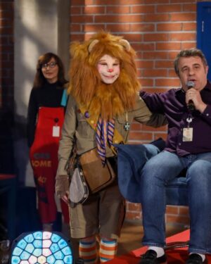 Matheus Ueta Instagram - De ontem! um dia mágico🧡 vem aí Leon! meu mais novo personagem em @ainfanciaderomeuejulieta 

vai ser incrível 🧡🦁