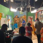 Matheus Ueta Instagram - Uma equipe de milhões. Todos num só propósito: Levar para o seu Lar lindas histórias e grandes momentos. Ah, como sou grato em fazer parte de grande time de feras, excelentes profissionais da 📺🇧🇷 @ainfanciaderomeuejulieta @tvzyn @sbt