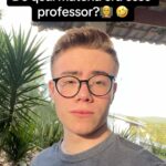 Matheus Ueta Instagram – kkkkkkkkkk meu professor de matemática não vivia sem o microfone e a bolsa que ele carregava as provas🤣🤣🤣🤣🤣

inspiração: @loud_braboxp