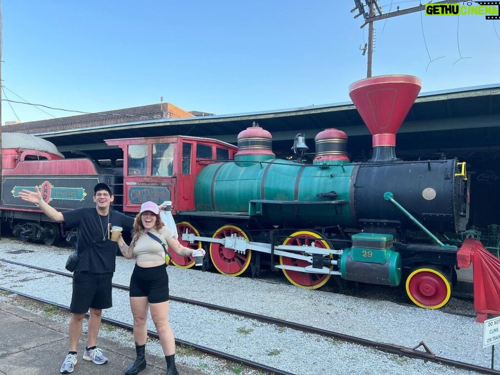 Matt Bennett Instagram - It’s not every day you get to meet royalty. But this weekend I had the pleasure of meeting the one and only Chattanooga Choo Choo! Thanks for a great weekend South Carolina + Tennessee!