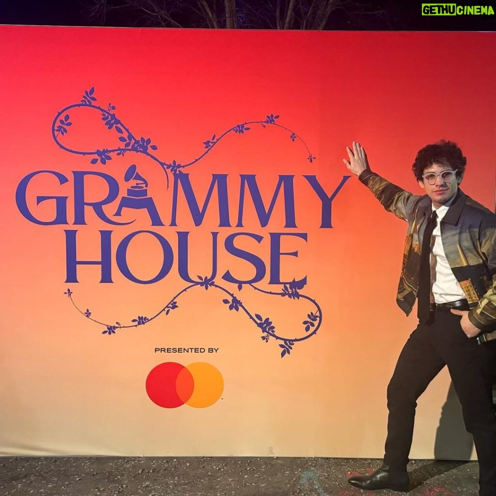 Matt Bennett Instagram - Look ma I left the house! Thank you for inviting me to your Grammy party @recordingacademy @mastercard It was fun AND I got to run into my old friend @kirakosarin which made it double fun :) Rolling Greens Dtla