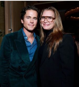 Matt Bomer Instagram - ❤️NYC❤️ 

Fellow Travelers now streaming on @paramountplus and @showtime
 
@maestrofilm in theaters Nov 22

All styling: @warrenalfiebaker 
Grooming: @melissa.dezarate and Losi