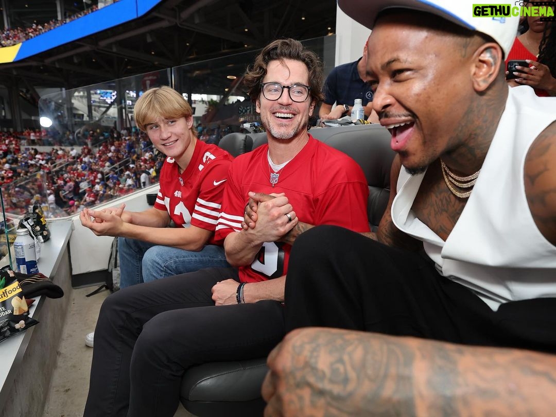 Matt Bomer Instagram - Thank you for having us today @49ers! 2-0! #faithfultothebay #fttb