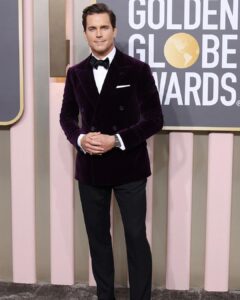 Matt Bomer Instagram - Great night at the @goldenglobes. Congratulations to the legendary @ryanmurphyproductions on the well deserved Carol Burnett lifetime achievement award. Thank you @ralphlauren @omega and @davidyurman for this look 💜🖤And always to the incredible @warrenalfiebaker for pulling it all together for me! 📸: @danieleventurelliphoto @vanityfair 💈: @davidcoxhair