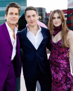 Matt Bomer Instagram - Thank you @versace for an unforgettable night. Styled by the 1️⃣ and only @warrenalfiebaker. 💇‍♂️: @joannapford 📸: @bucknerphoto @emmaeliza @gettyimages