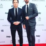 Matt Bomer Instagram - Congratulations @warrenalfiebaker on the well deserved Men’s Stylist of the Year Award from @dailyfrontrow ! Also: congratulations on being 6’5. Thank you for everything my friend! 💇‍♂️: @joannapford