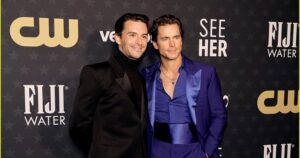 Matt Bomer Instagram - Thank you @criticschoice for recognizing one of the best actors and humans I’ve ever worked with- congratulations Jonny on a well deserved win and beautiful speech! And thank you for having our whole crew to the party- I love this group. Scroll to the last for my favorite edit lol - IYKYK.

Styling: @warrenalfiebaker 
Thank you @berluti for the beautiful tux
💇‍♂️: @davidcoxhair