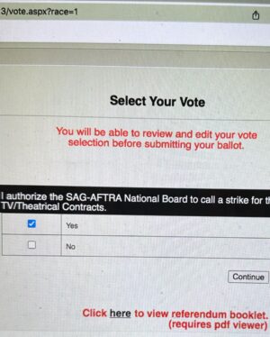 Matt McGorry Instagram - Daddy says, “SAG-AFTRA members, vote ‘yes’ on a strike authorization!” 💁🏻‍♂️

Also, you can vote online instead of waiting for postcards, go to sagaftra.org ❤️‍🔥