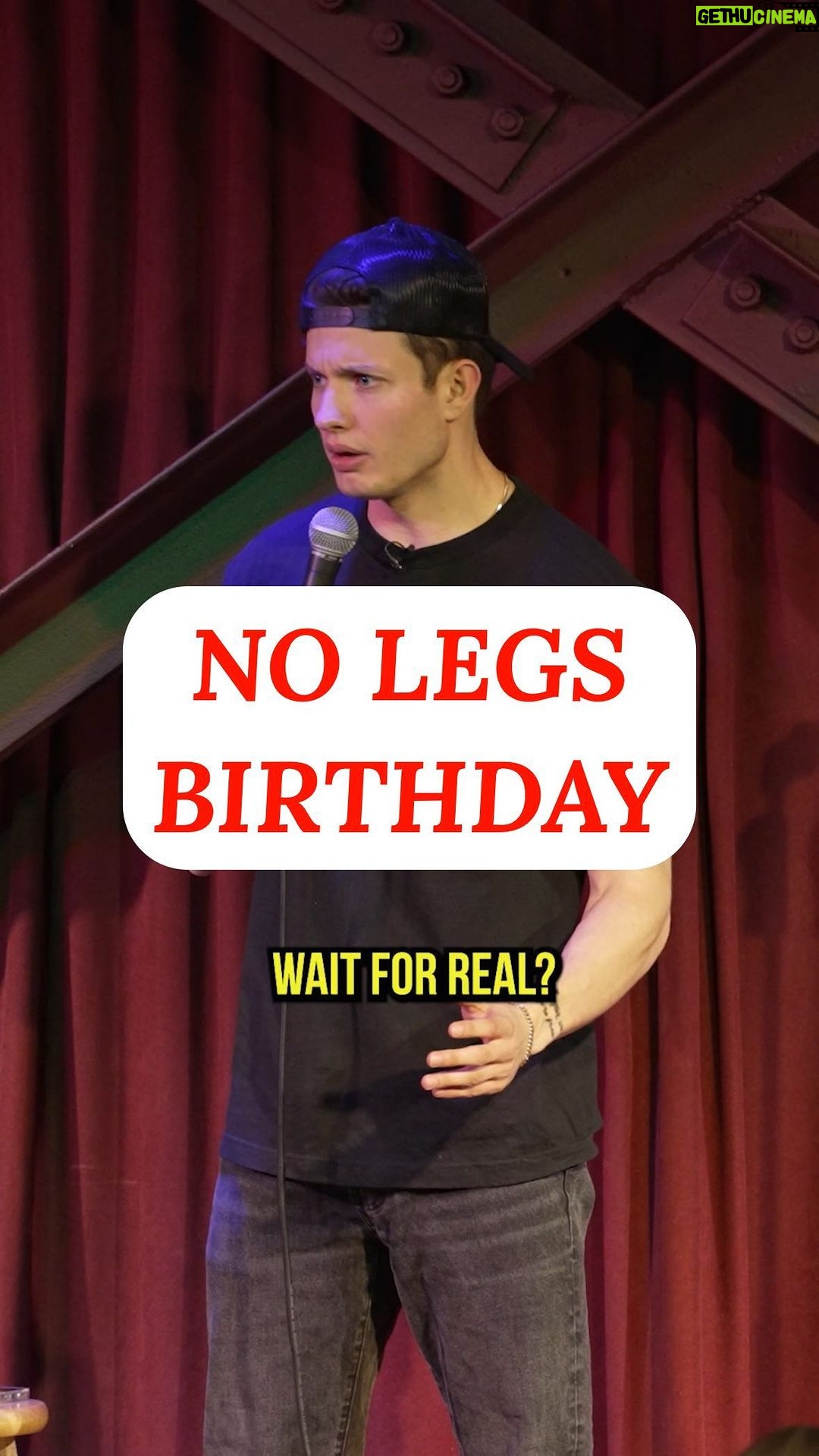 Matt Rife Instagram - He asked for it 😅😂🦌 #comedy #standup #standupcomedy #funny #mattrife #improv #crowdwork #roast #handicap #deer