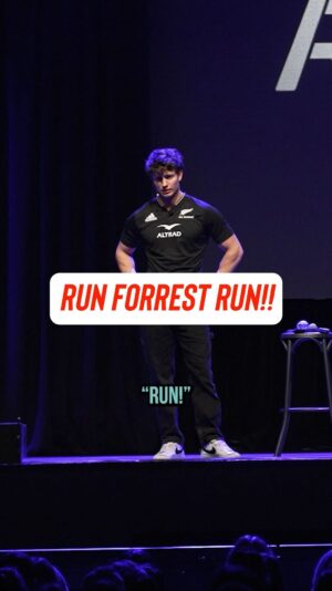 Matt Rife Instagram - Life is like a box of LIES! 😂🏃🏻‍♂️ #comedy #standup #standupcomedy #funny #mattrife #improv #crowdwork #running