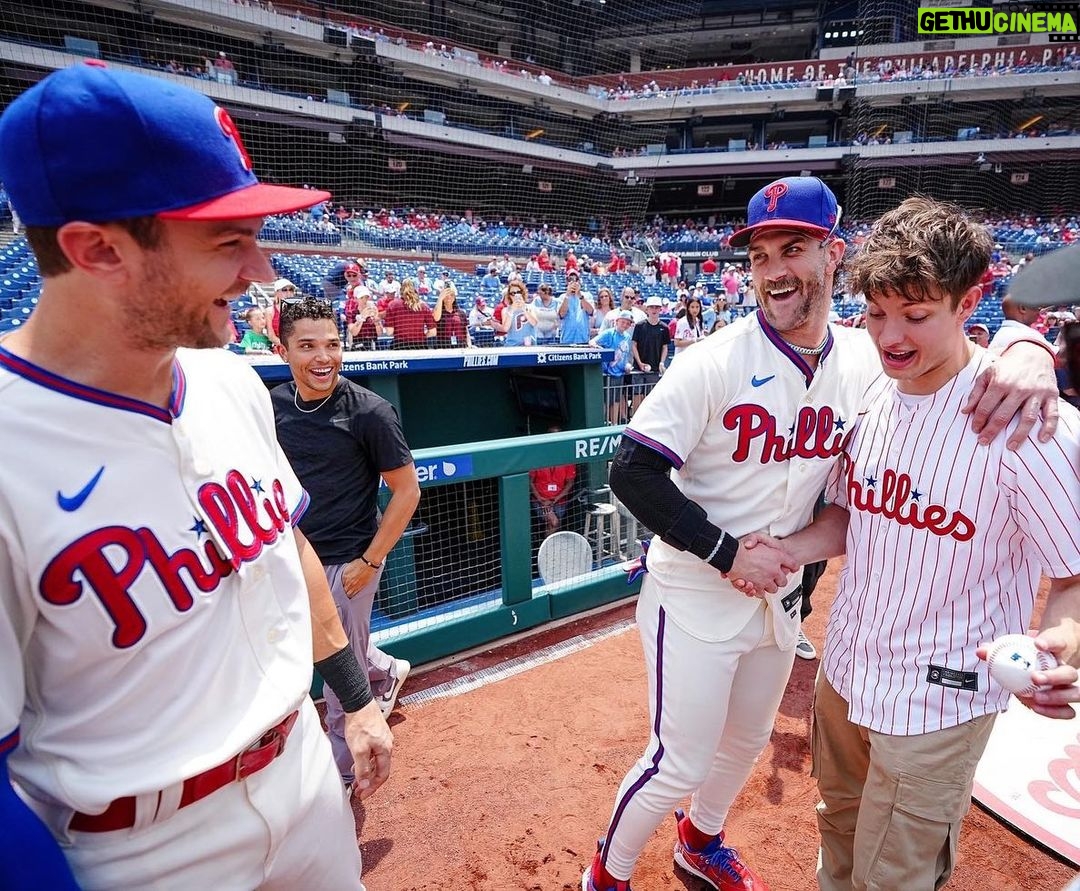 Matt Rife Instagram - I’m one of the CheeseSteaks now. @phillies #phillies