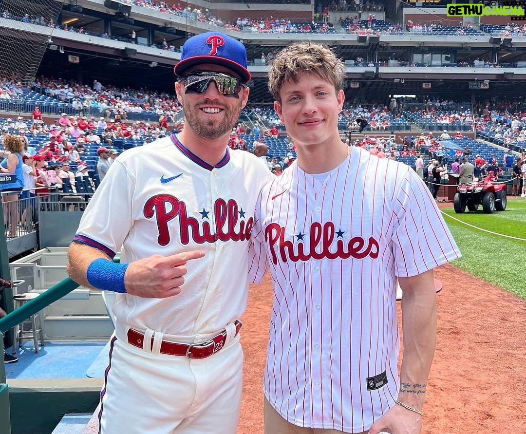 Matt Rife Instagram - I’m one of the CheeseSteaks now. @phillies #phillies