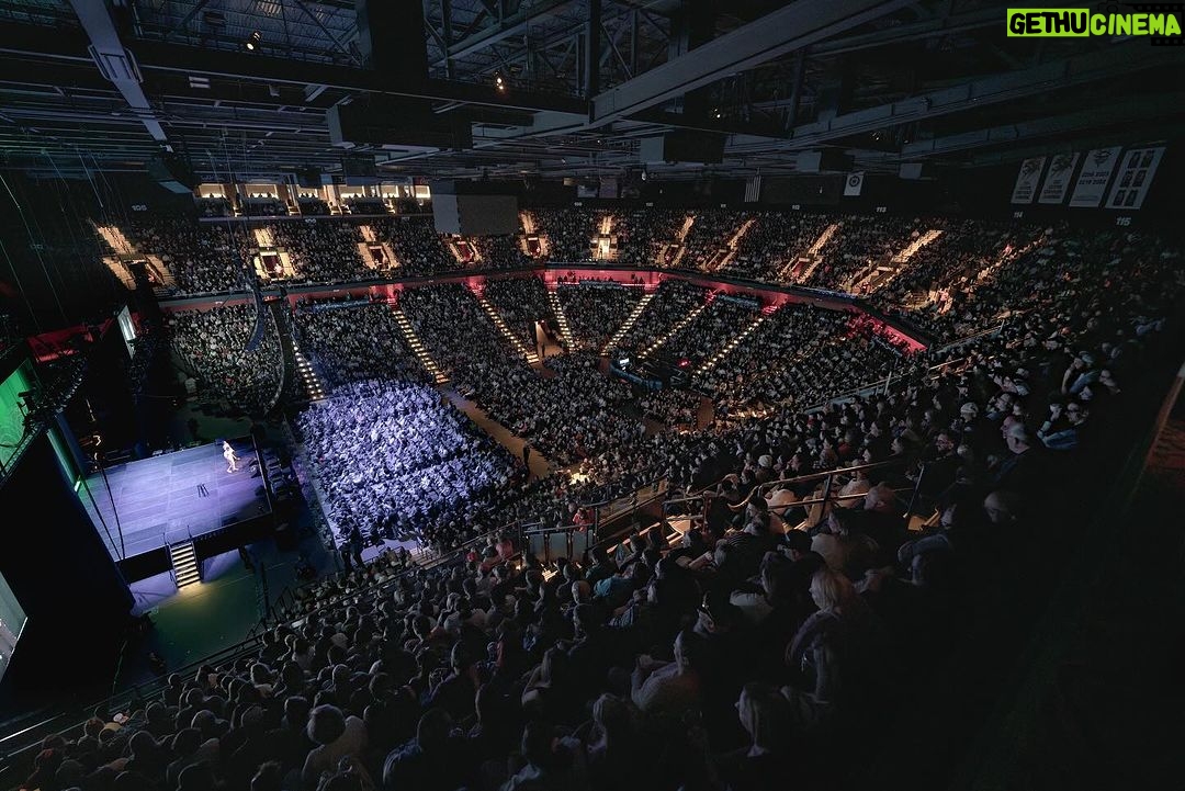 Matt Rife Instagram - CONNECTICUT!!!!! Thank you for making my dreams come true, being my first arena show, and SELLING OUT 5 OF THOSE MFs!!!!!! 40,000 of the coolest people I’ve ever had the privilege to hangout with for an evening (5)🥹❤️ @mohegansun feels like home 🙏🏼